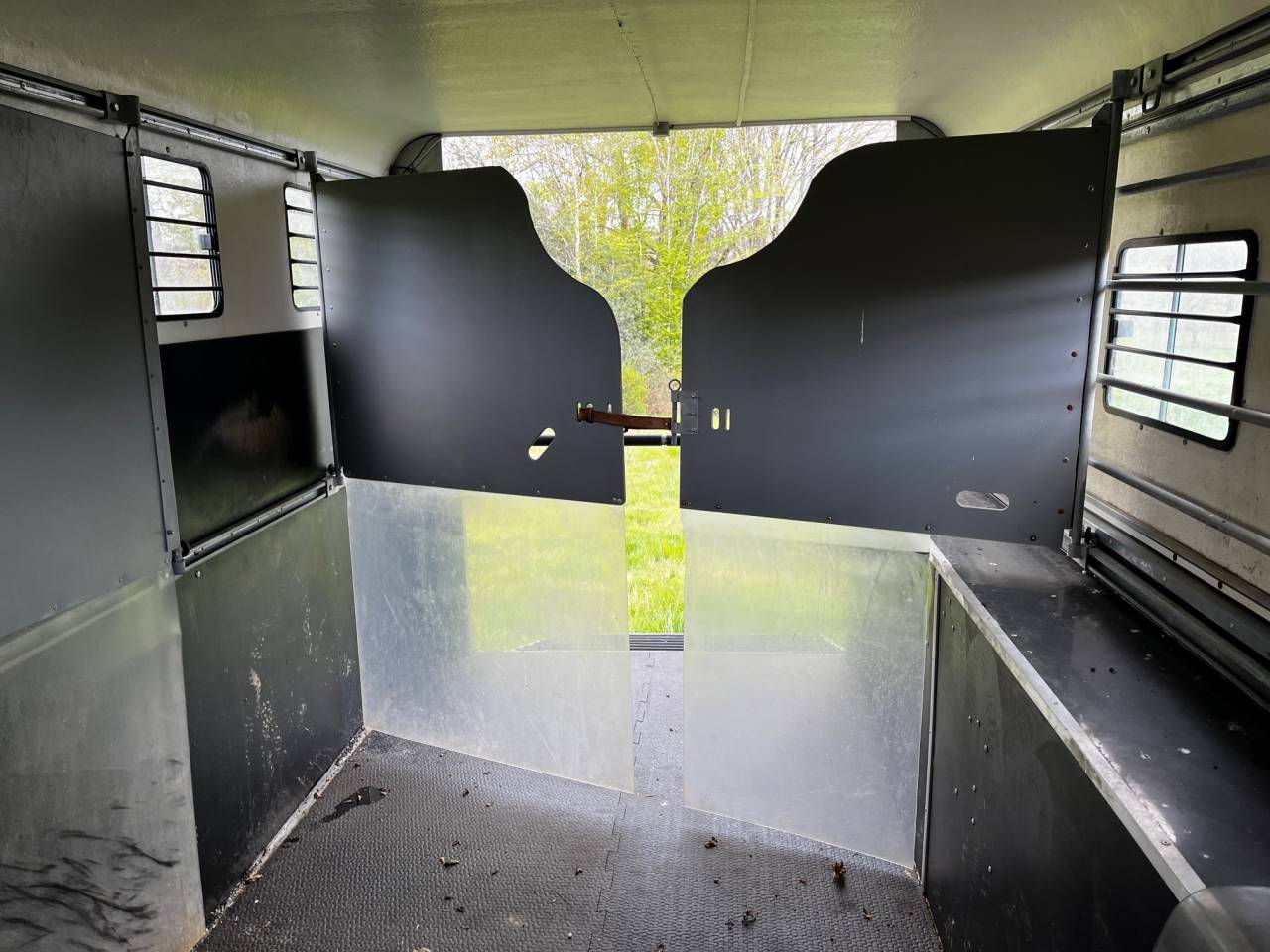 Camion IVECO VL - Semi Remorque 5 Chevaux VOW