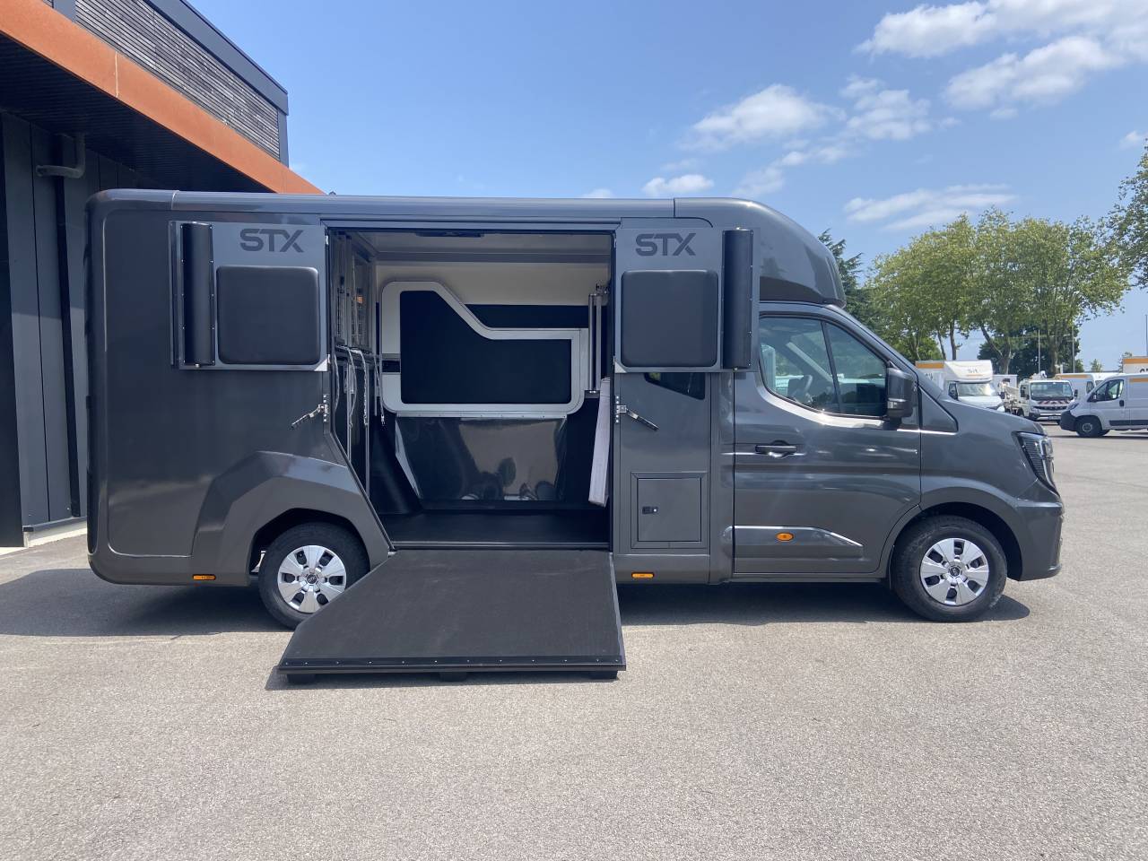 STX RENAULT MASTER - STANDARD 5