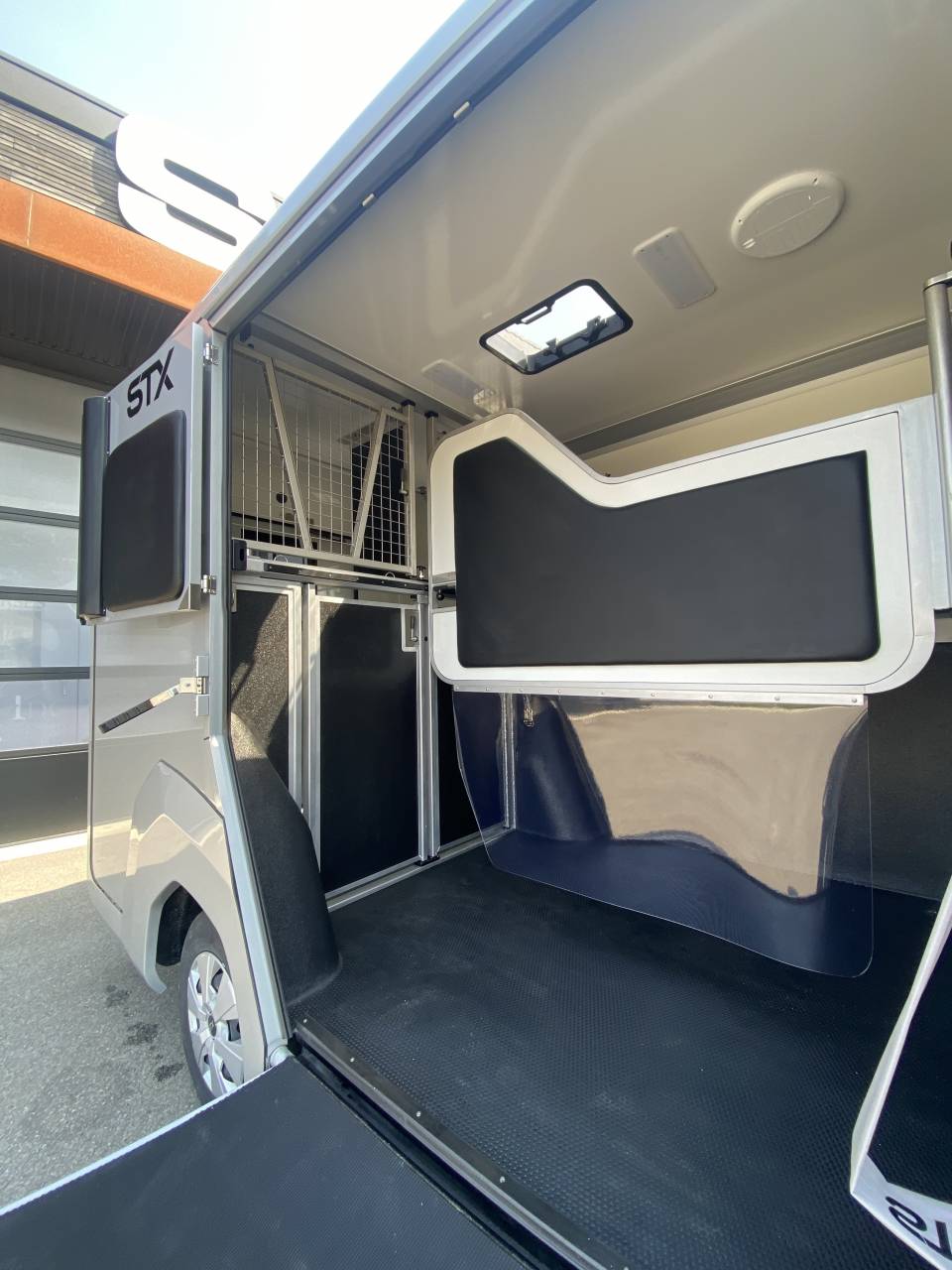 STX RENAULT MASTER - STANDARD 5