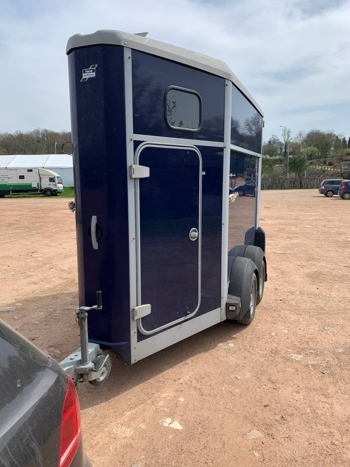 Location van Ifor Williams HB 403 1,5 places