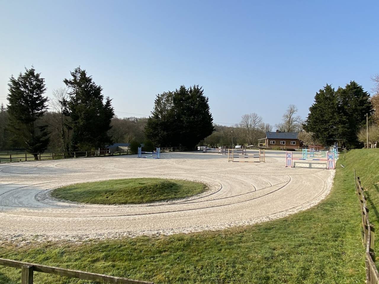 Pension chevaux au cœur du bocage Normand. 