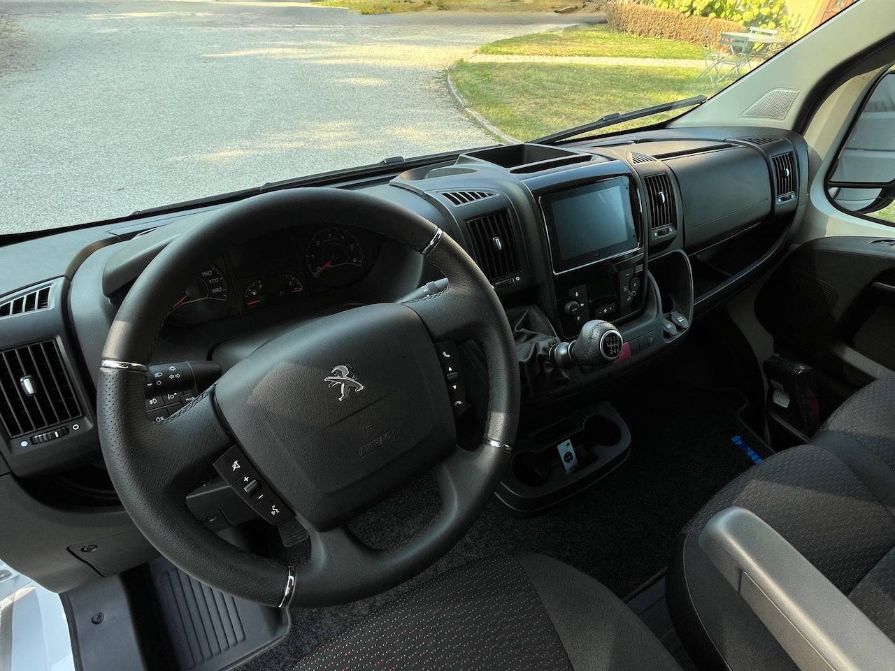 PEUGEOT BOXER BLUEHDI 165 MSG STALLION LIGHT