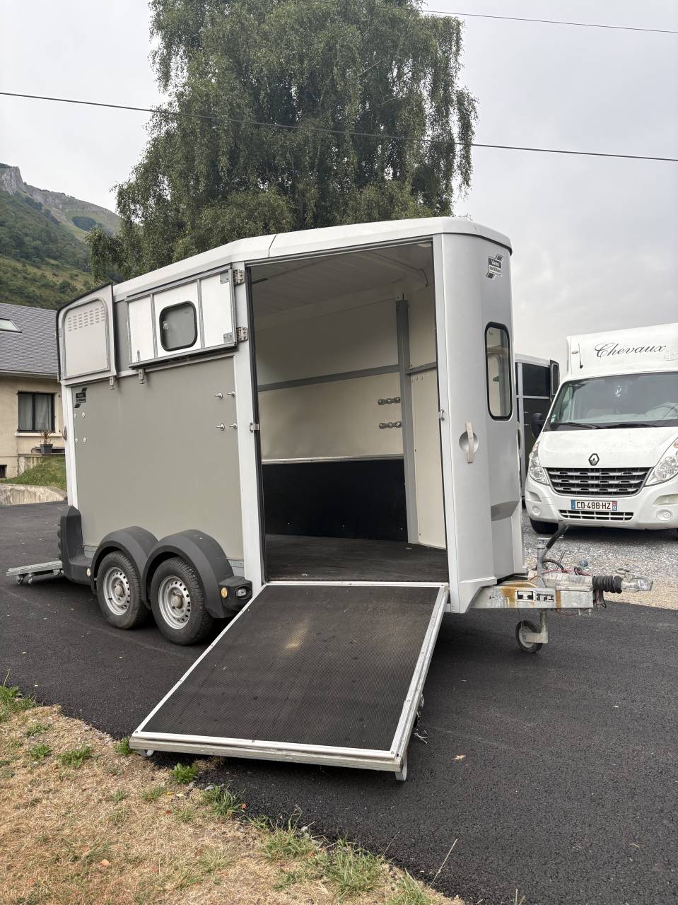 VAN HB511