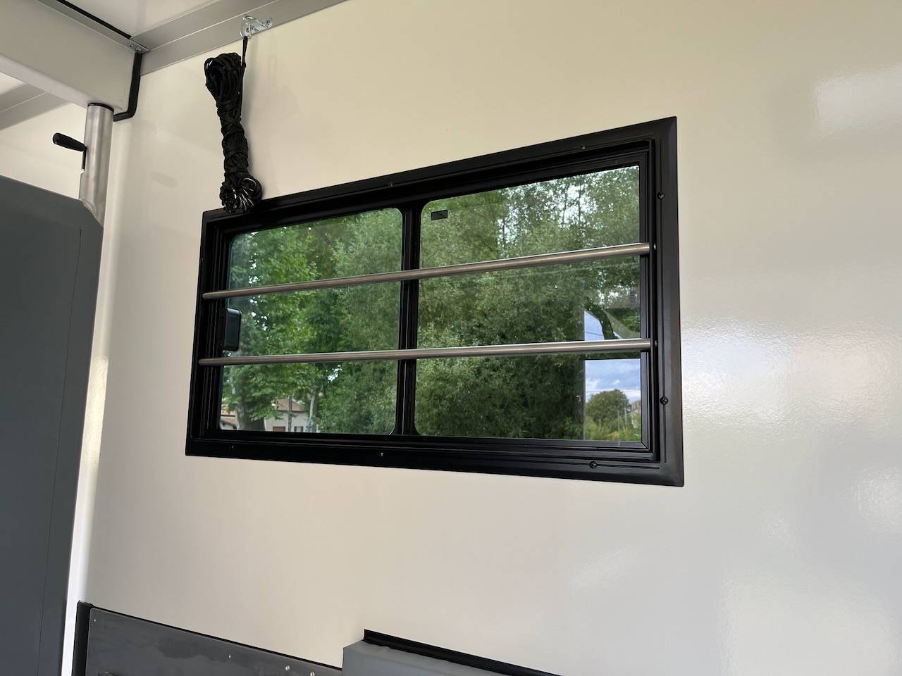 IVECO DAILY 35S210 HI-MATIC MSG STALLION LIGHT