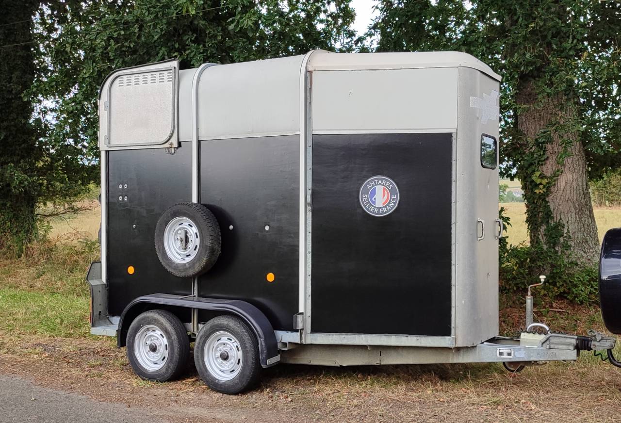 Location van 2 places Ifor Williams 