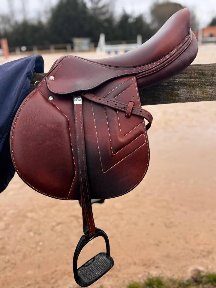 Selle Mixte RENAISSANCE doublée veau en parfait état