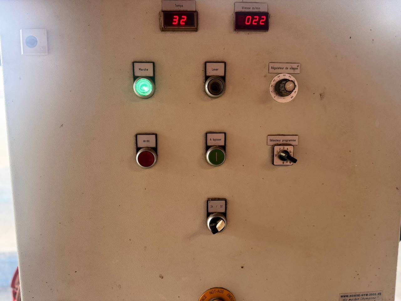 Tapis roulant HORSE GYM 2000 avec Balance de pesée 