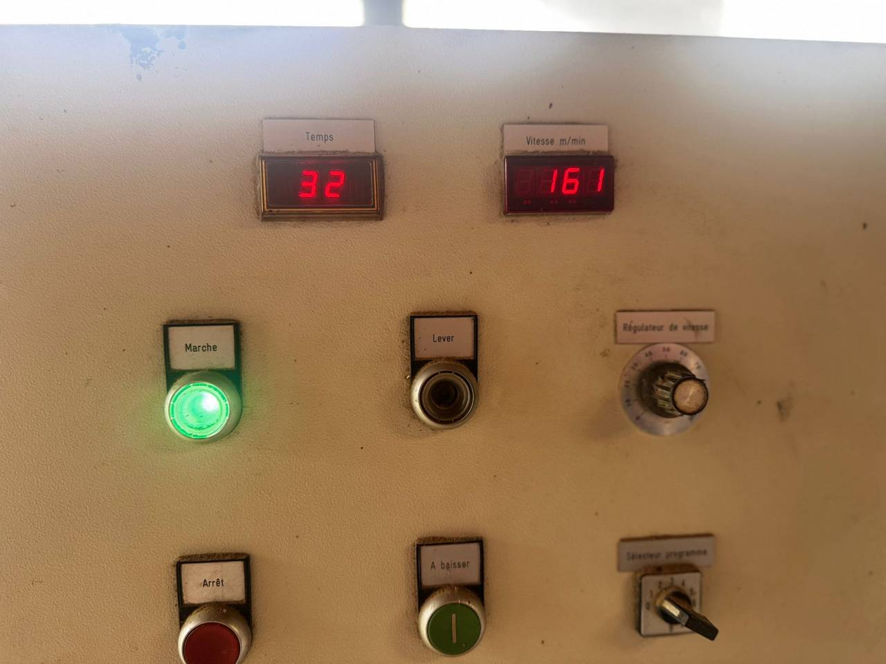 Tapis roulant HORSE GYM 2000 avec Balance de pesée 