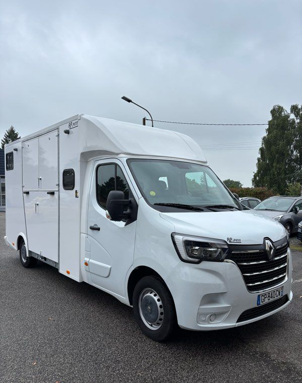  MASTER III VAN CHEVAUX  2.3 DCi TRACTION (41500 HT) 