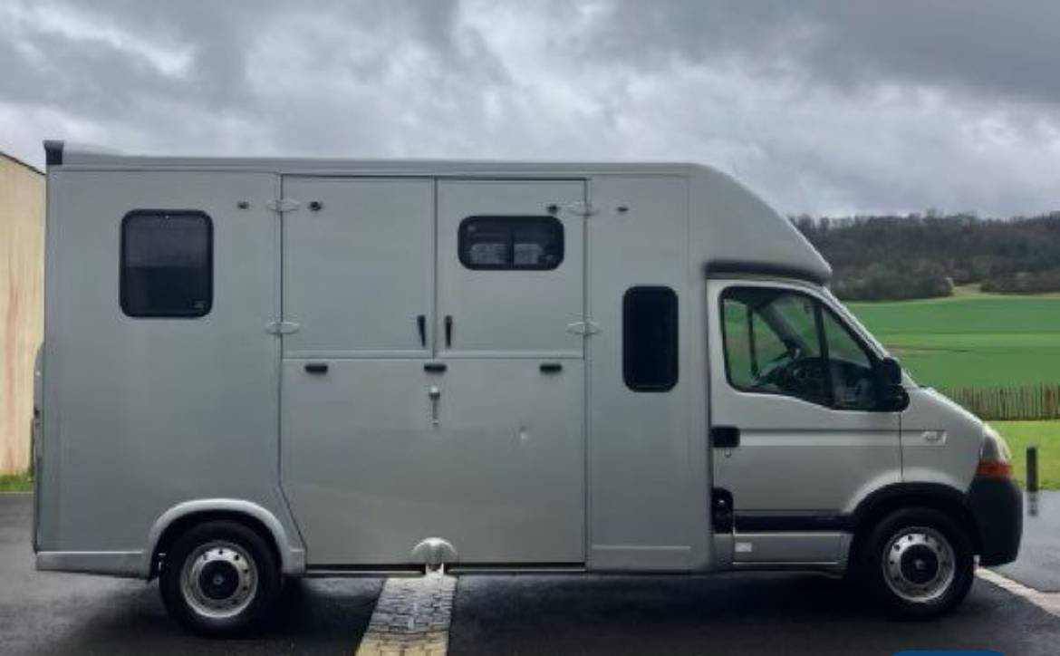 Camion chevaux 2 places 