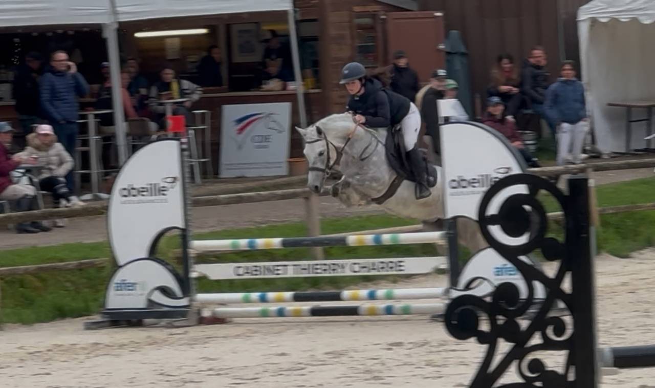 Ponette D de 6 ans tourne sur 90 cm 