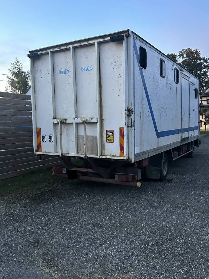 Camion Ranault Midliner 6places 