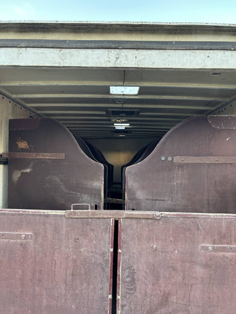 Camion Ranault Midliner 6places 