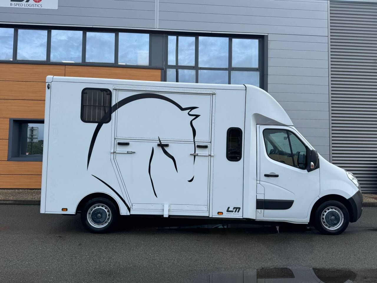 VL OPEL MOVANO 170CH CAVALCAR 5P - VENDU