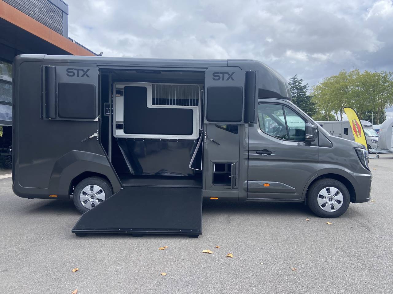 STX RENAULT MASTER - STALLE 5