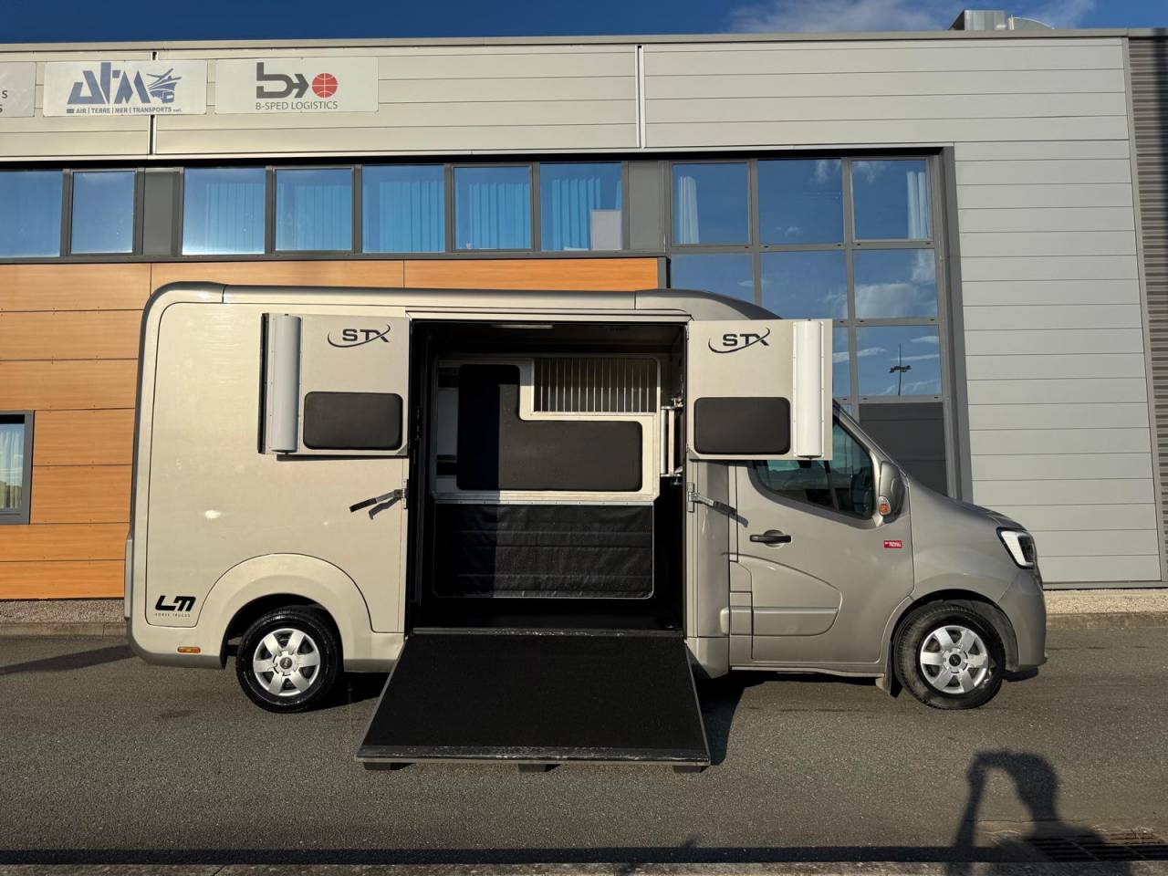 VL STX STALLE 3P 165CH SELLERIE XL- VENDU