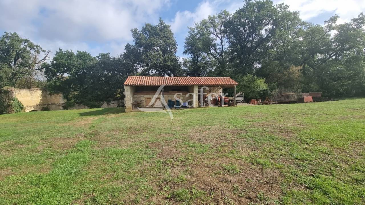 Proche Castéra-Verduzan - Propriété de charme de 4ha
