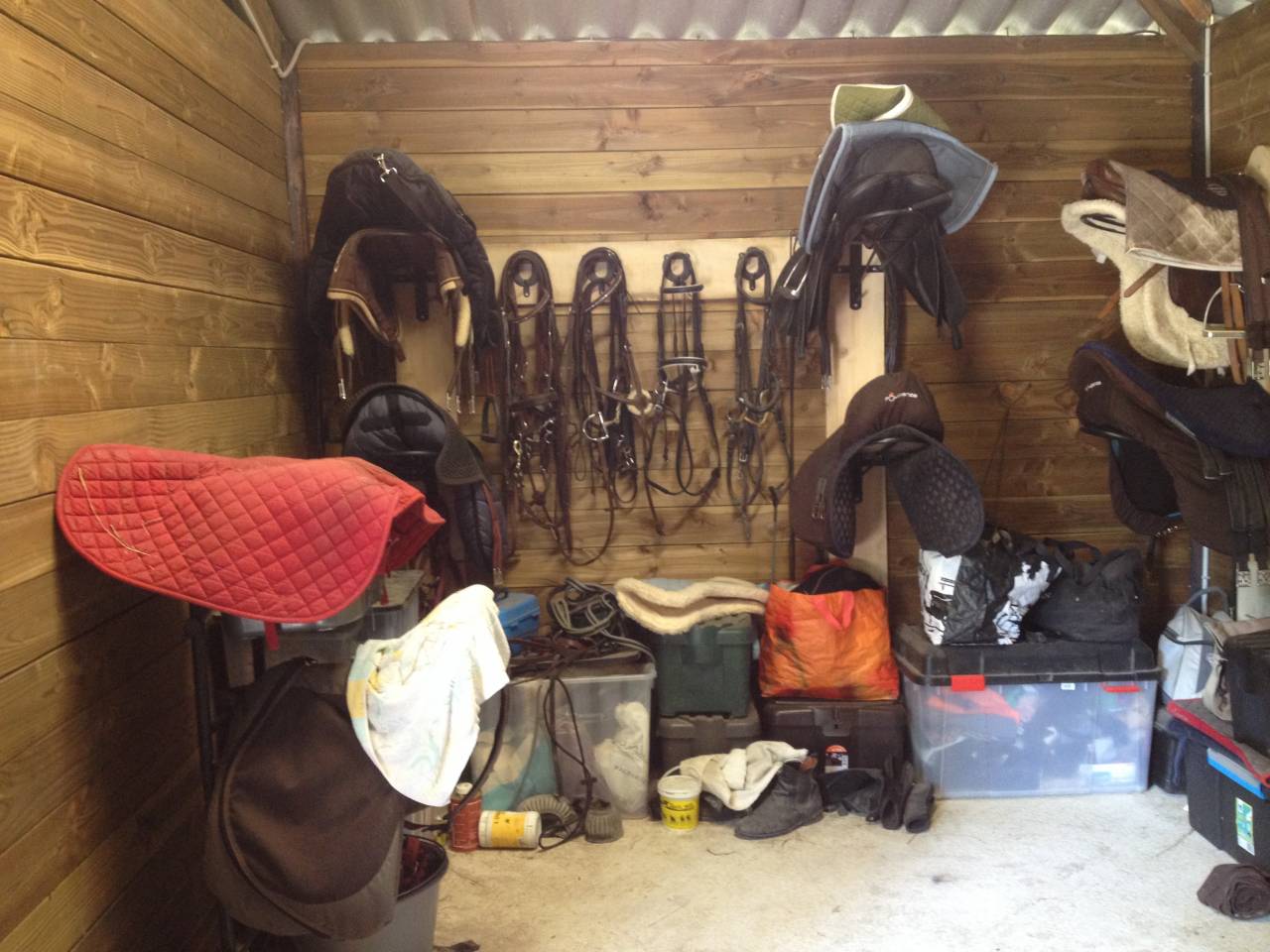 Pension chevaux et poney - Les &eacute;curies de l automne - Vaumoise