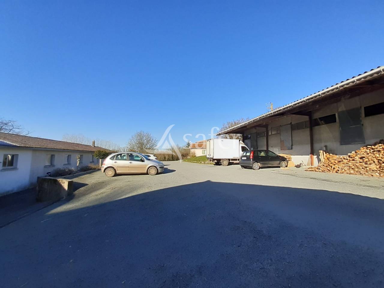 Ancienne Ferme sur environ 5 ha