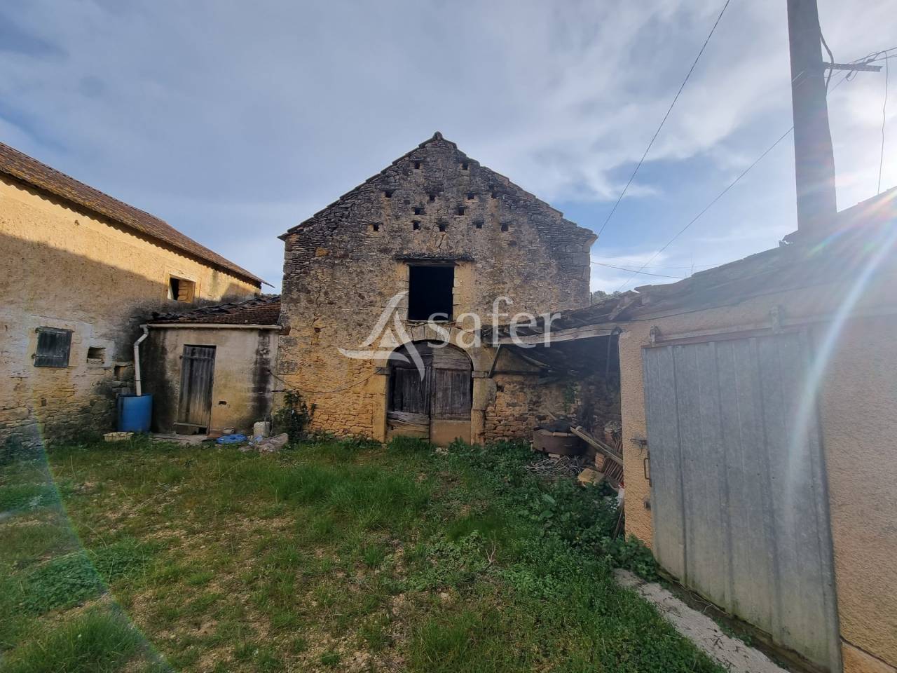 Corps de ferme sur 9 ha Proche Dordogne