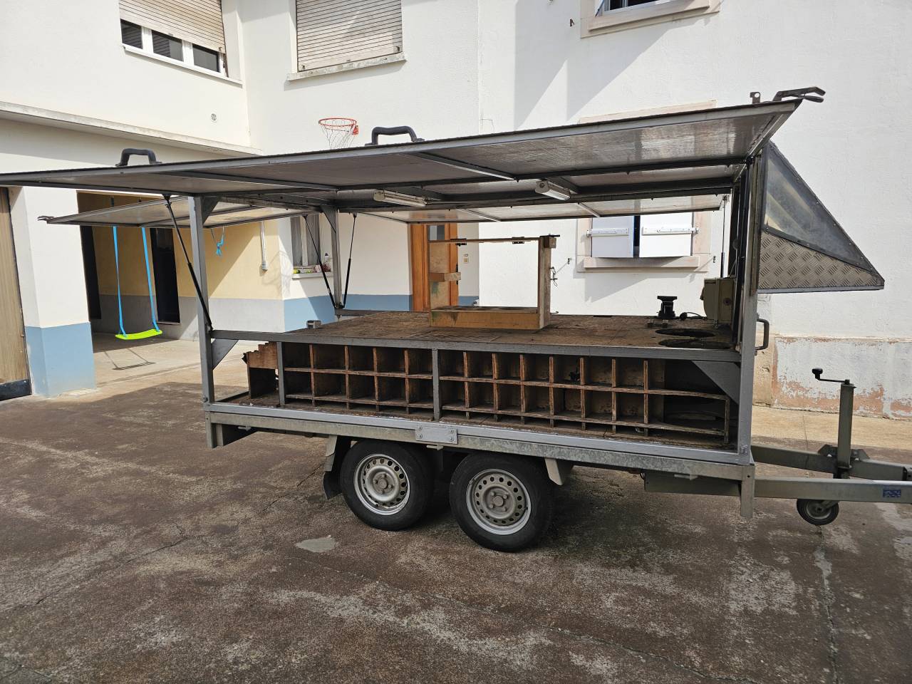 Vend remorque de maréchalerie