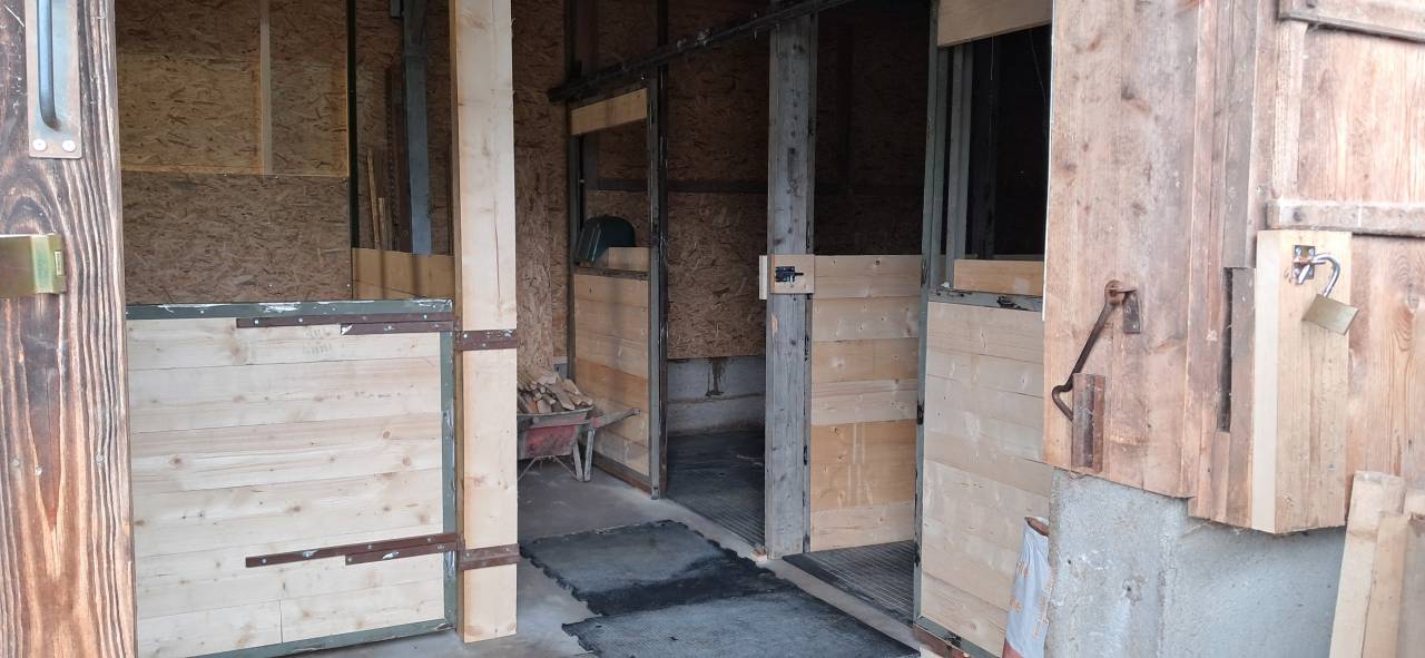 2 boxes &agrave; louer dans ferme familiale &agrave; Senarclens