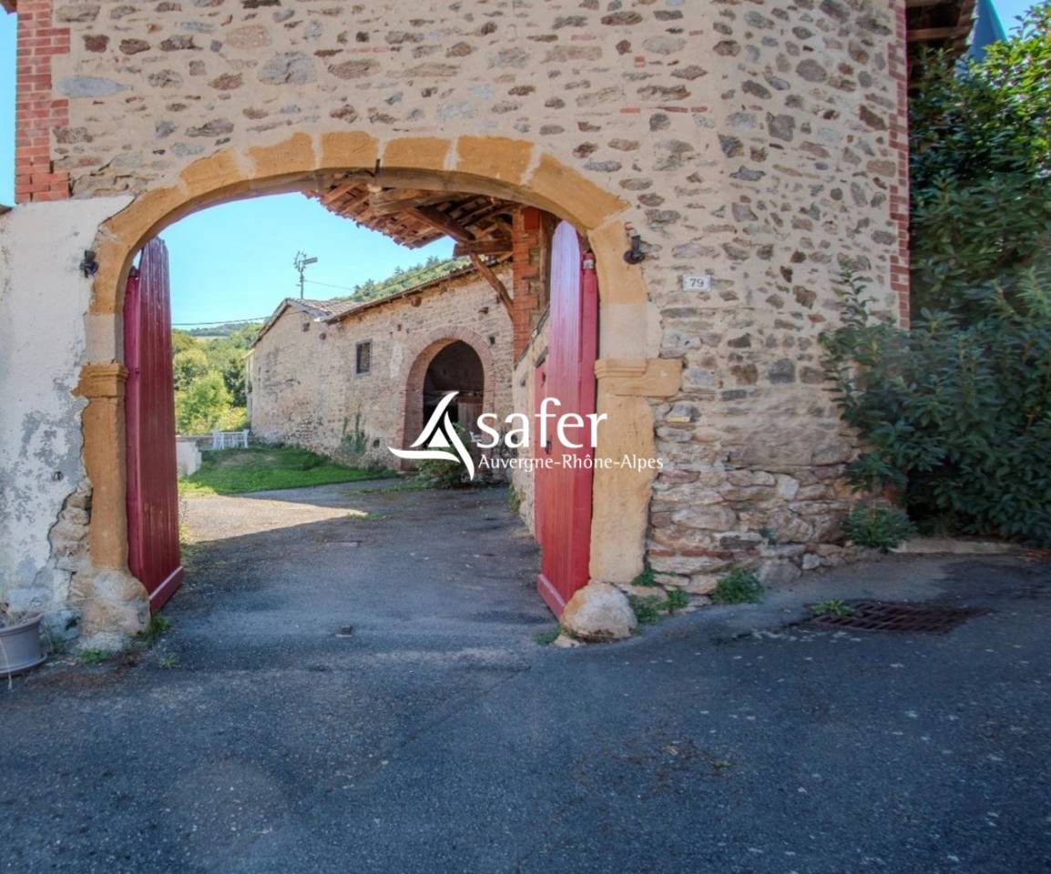 FERME AUTHENTIQUE EN PIERRE - PROXIMITE YZERON