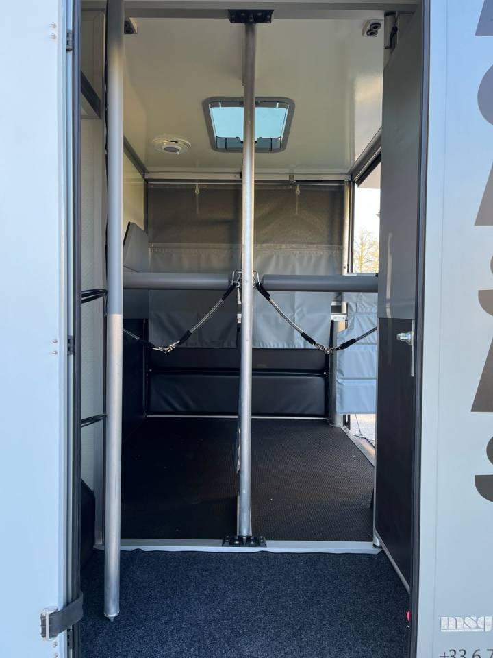 Location camion pour chevaux secteur TOULOUSE