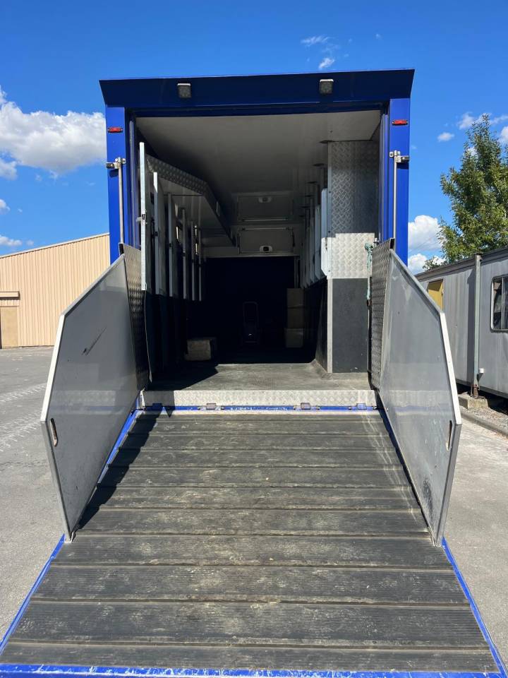 Camion 7 places avec home-car 5 couchages