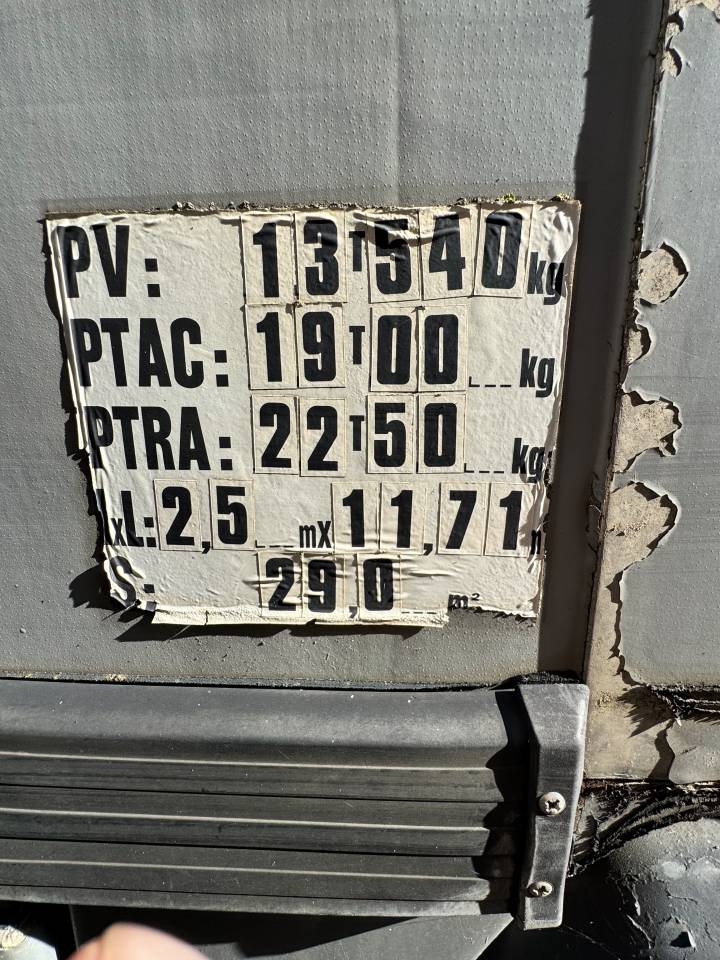 VENTE CAMION CHEVAUX 9 PLACES