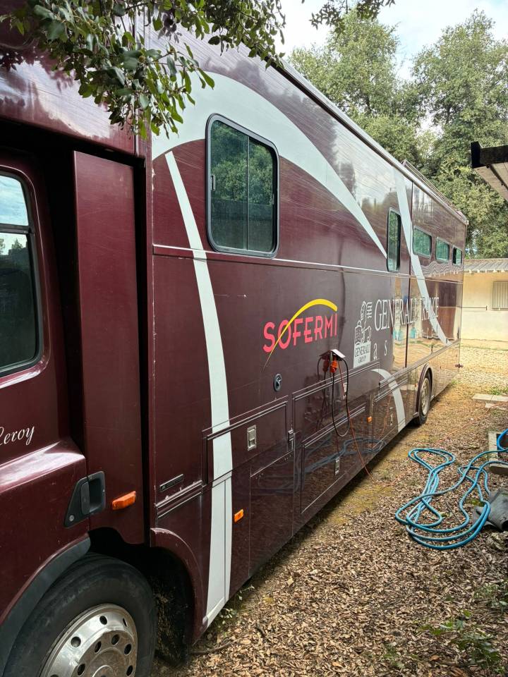 DAF 01/2003 6 chevaux avec appartement 