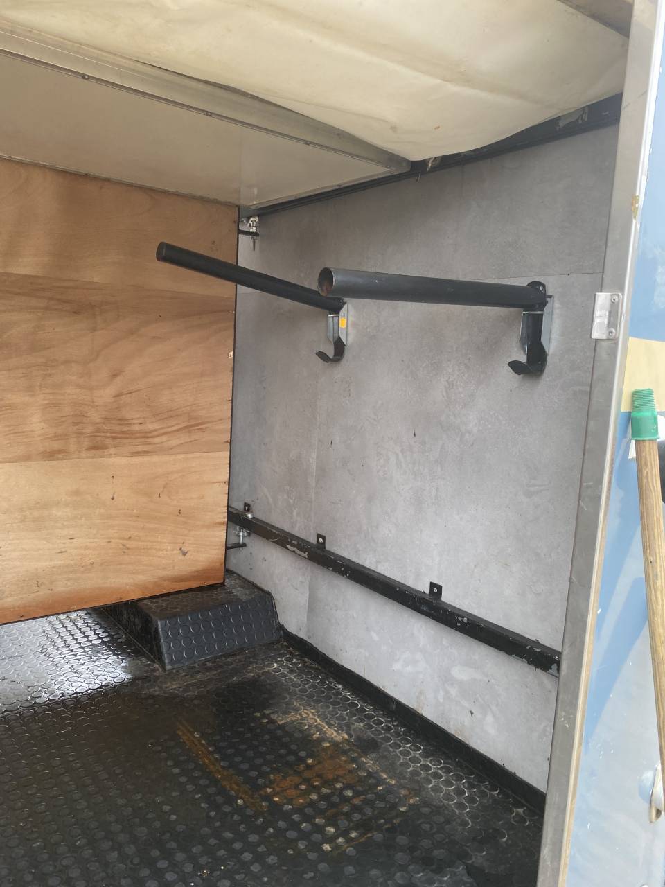 Camion VL 2 places chevaux 