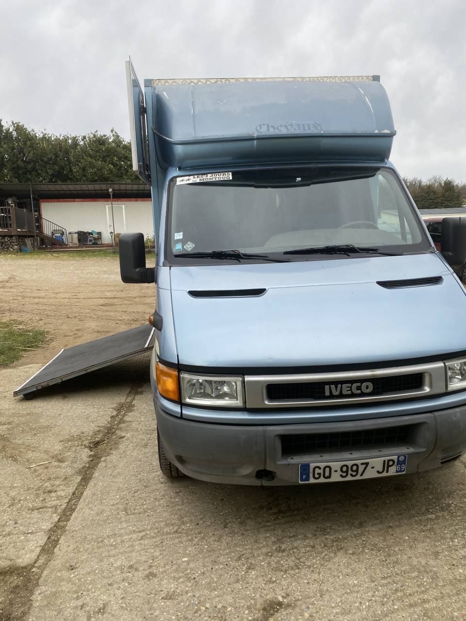 Camion VL 2 places chevaux 