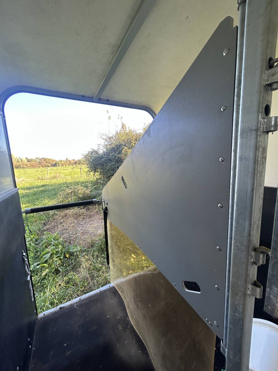  Van Fautras Provan 2 places 