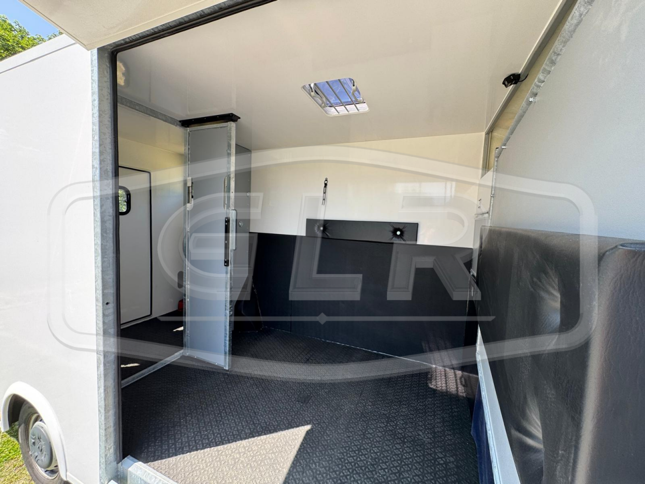 RENAULT MASTER 4 – 2020 – 3 PLACES – STALLE – 53 000KM