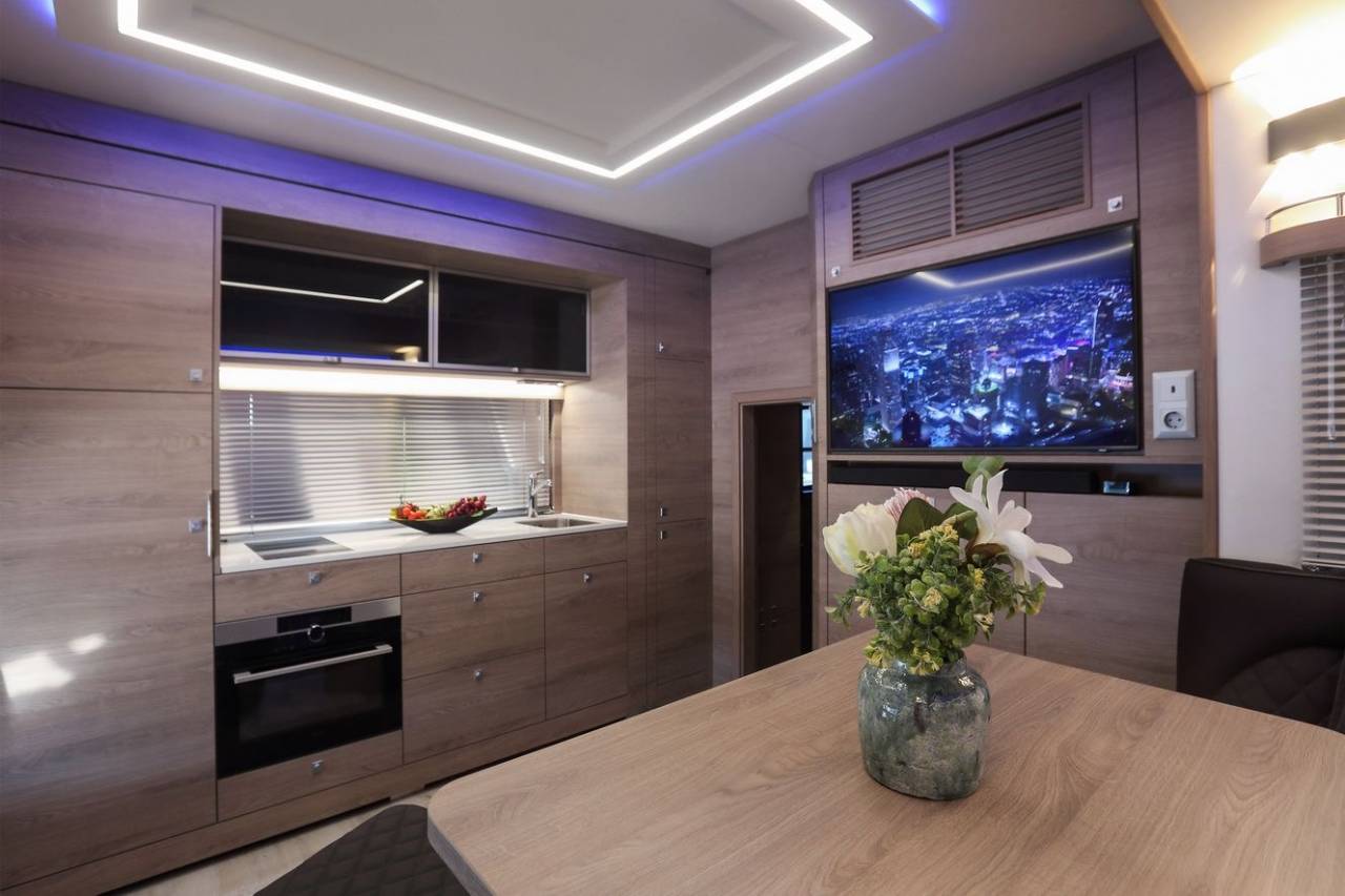 SCANIA P420 INTERHORSE