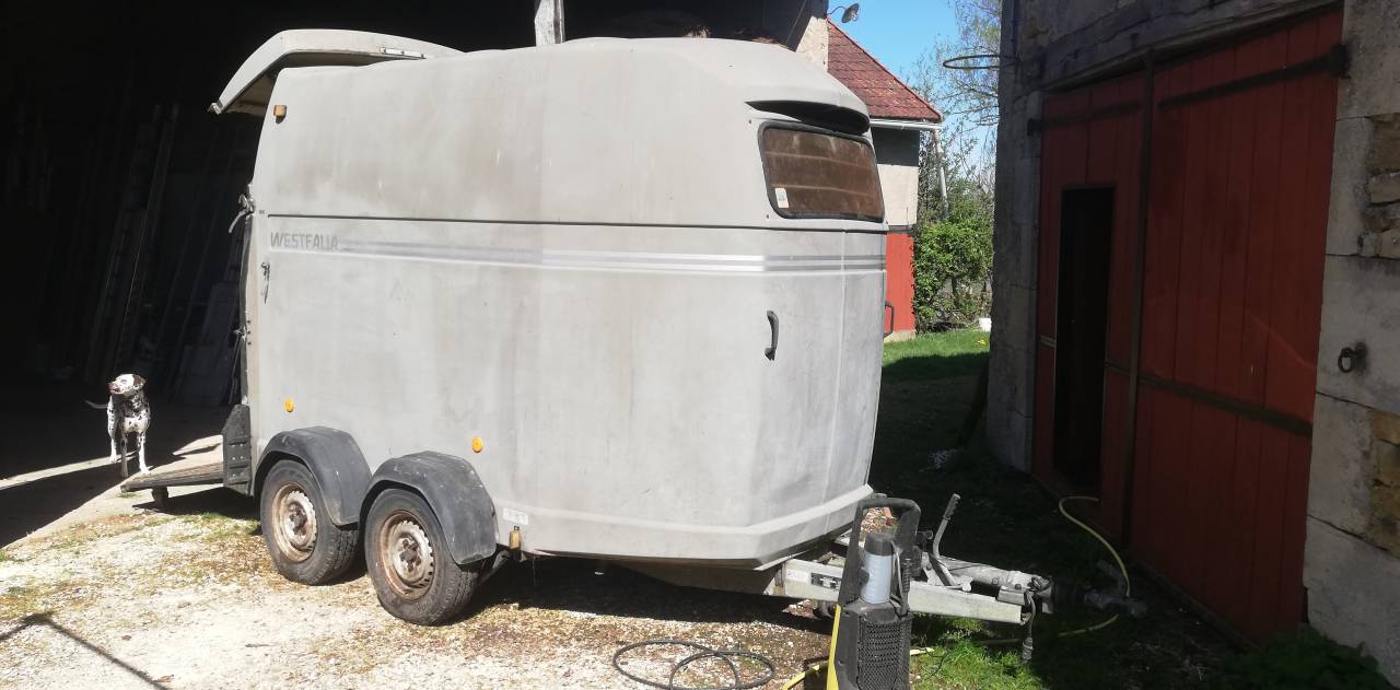 van WESTFALIA 2 CHEVAUX