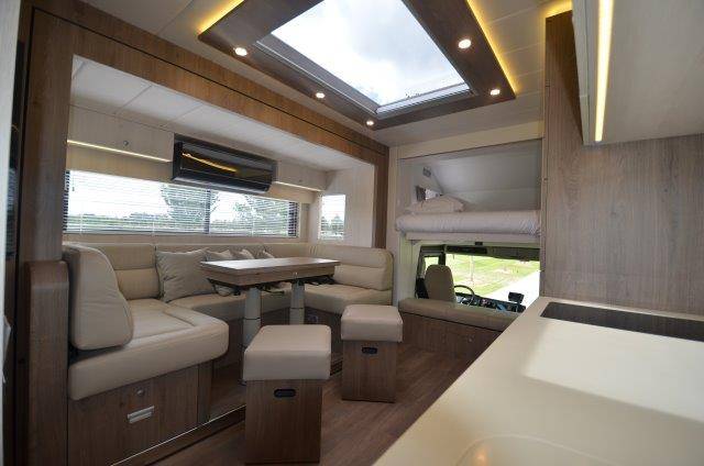 STX 6 CHEVAUX AVEC POP OUT ET PUSH UP - VENDU