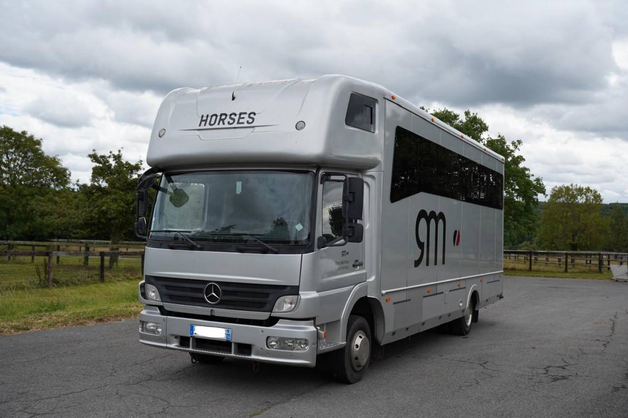 Camion pour transport 6 chevaux avec habitation