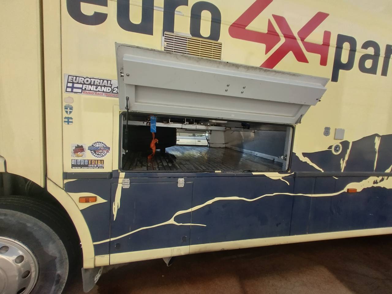 Scania L144 6x2 400cv 