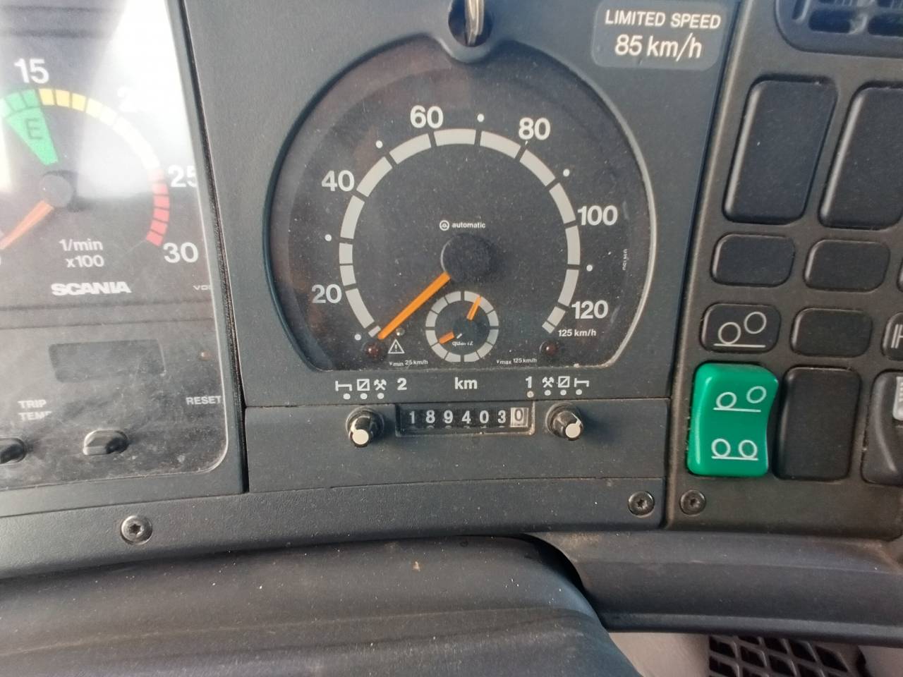 Scania L144 6x2 400cv 