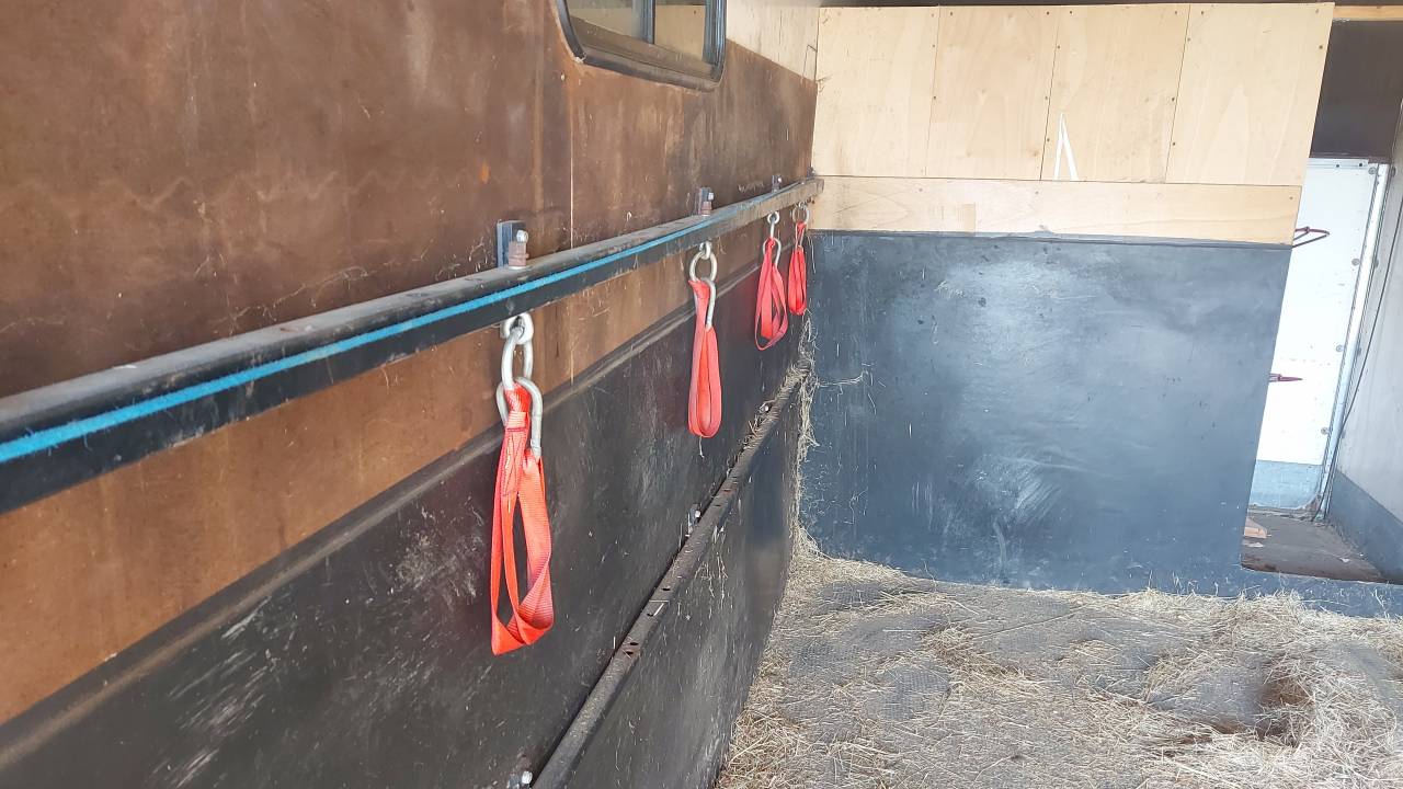 Camion 6 chevaux 5 passagers