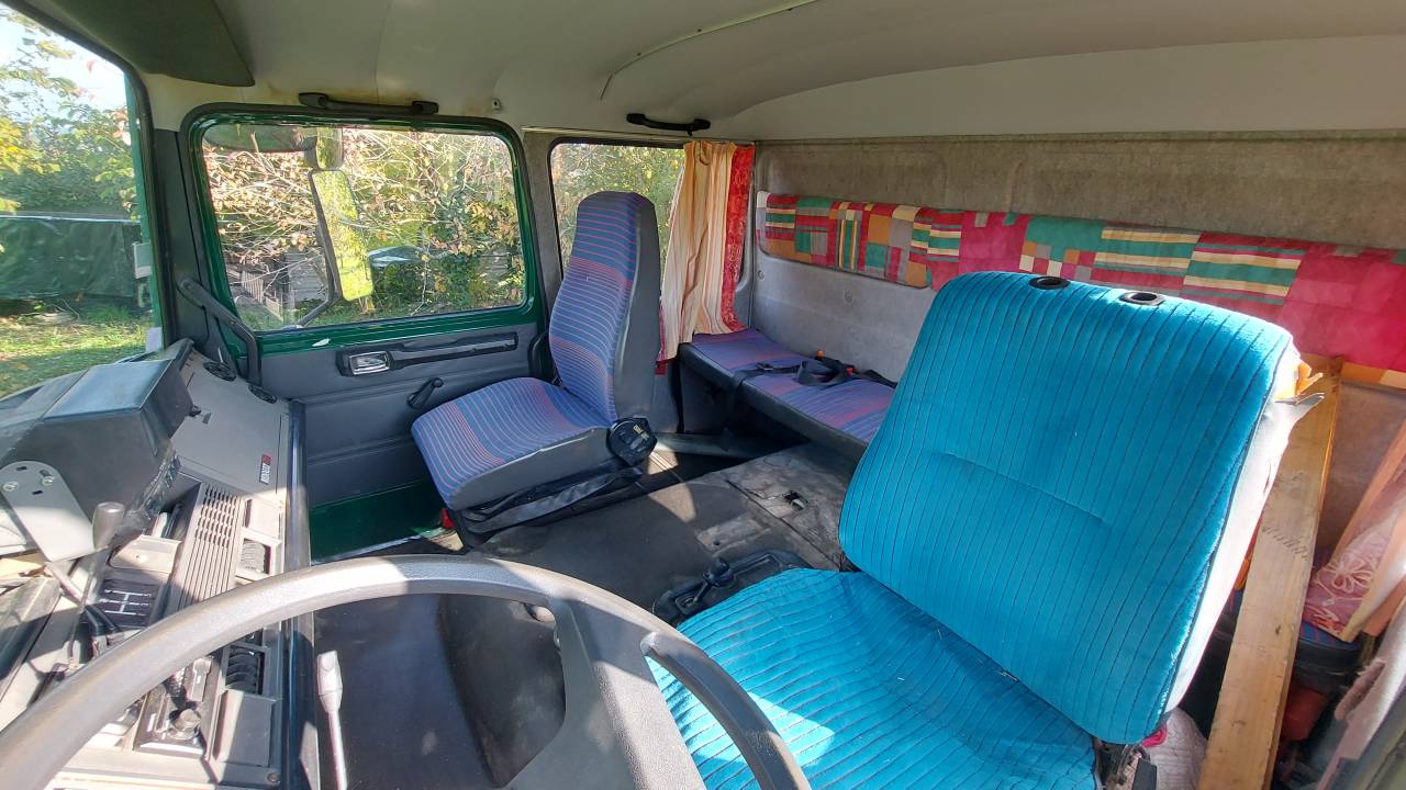 Camion 6 chevaux 5 passagers