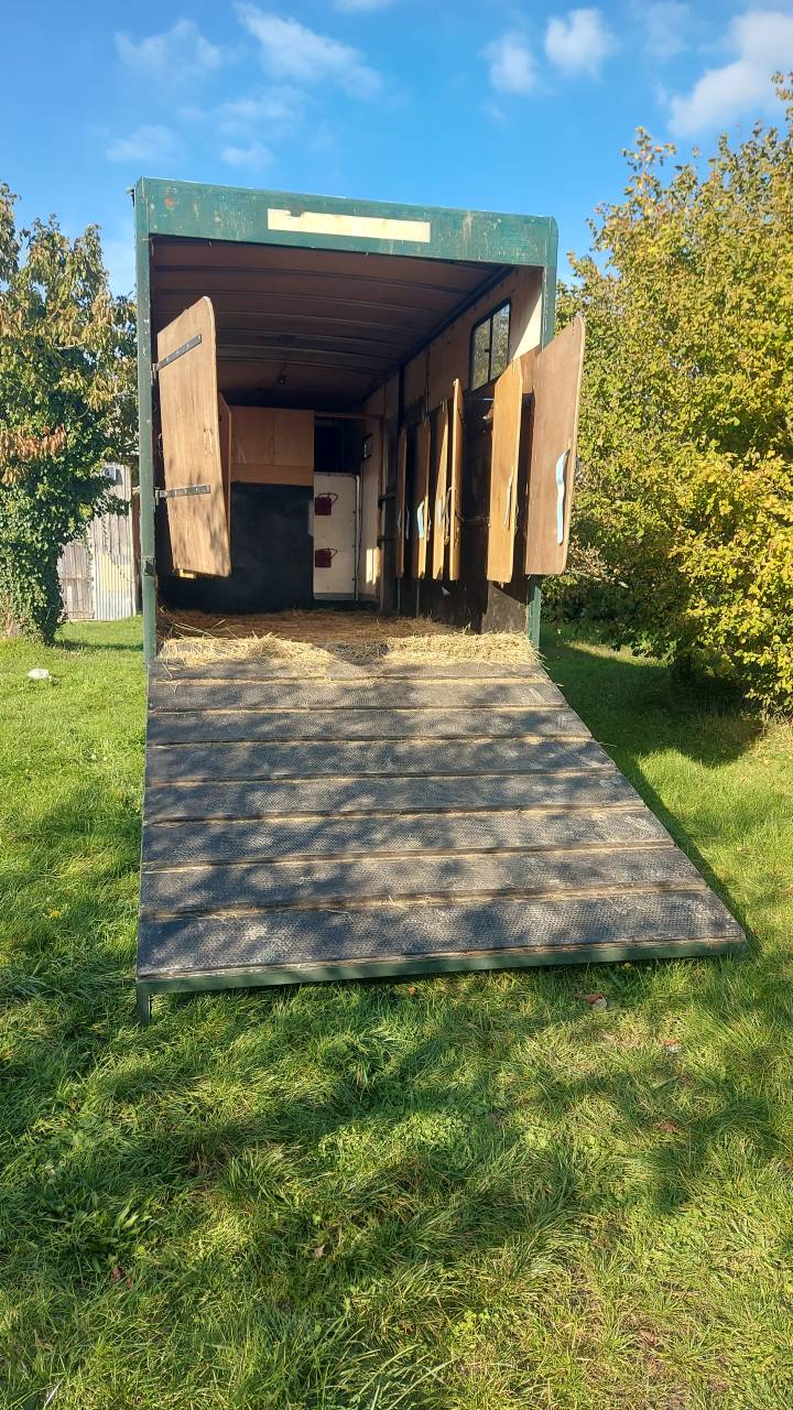 Camion 6 chevaux 5 passagers