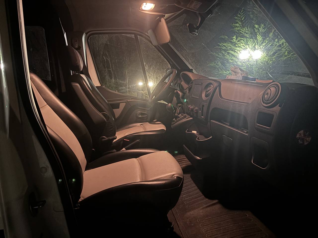 Camion Renault Master carrosserie MTM