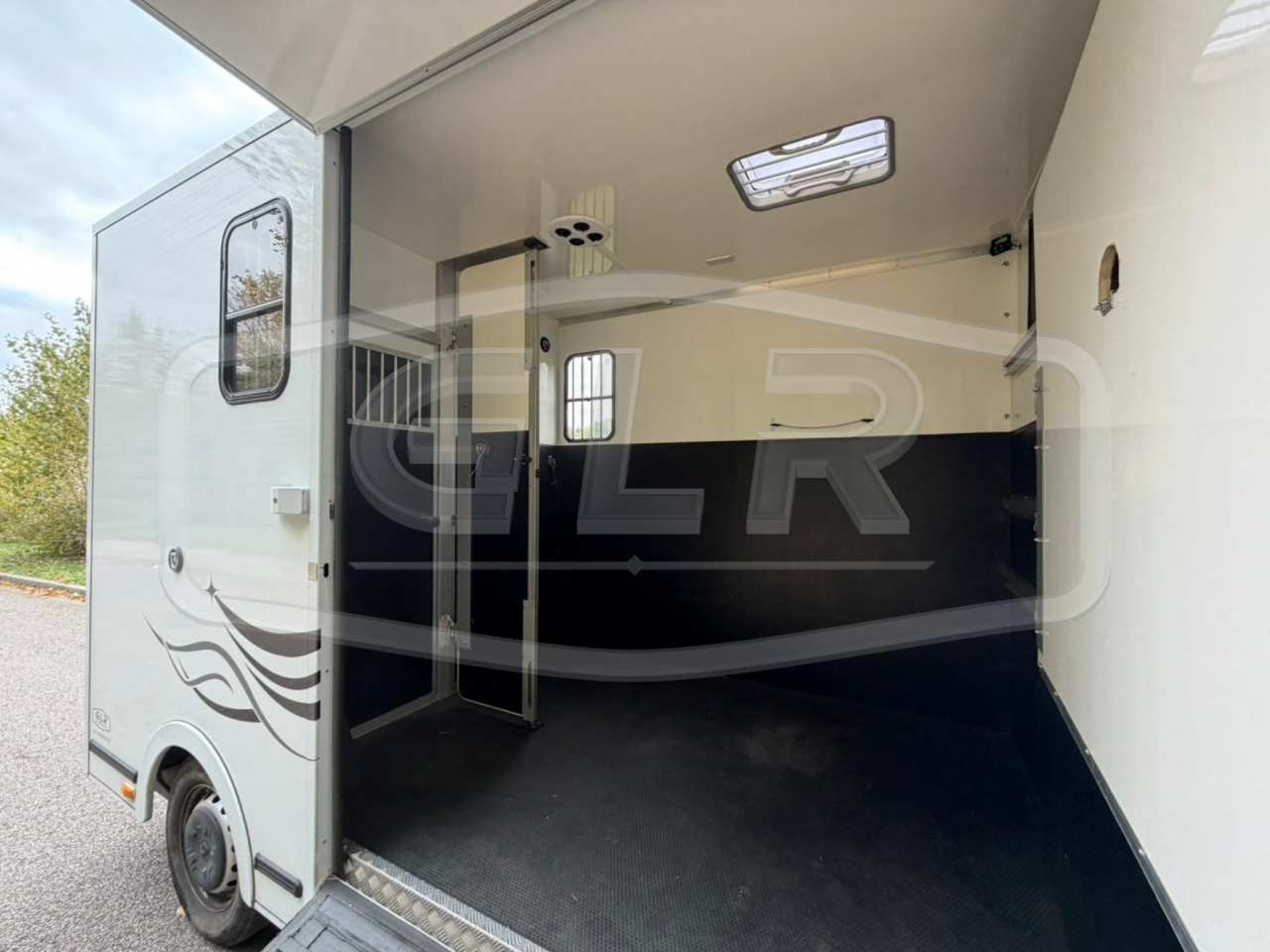 RENAULT MASTER 4 – 2023 - 165CV - STALLE - 15 000KM