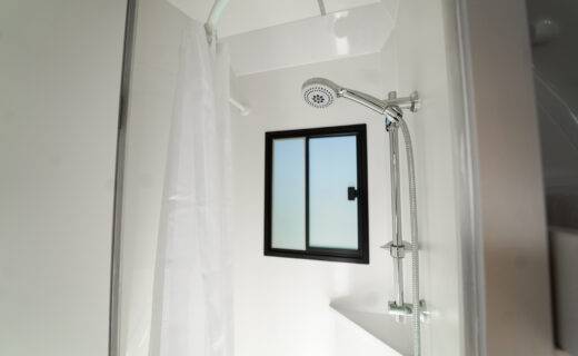 STX Exclusive Trailer pour PL, 3 chevaux + home Car