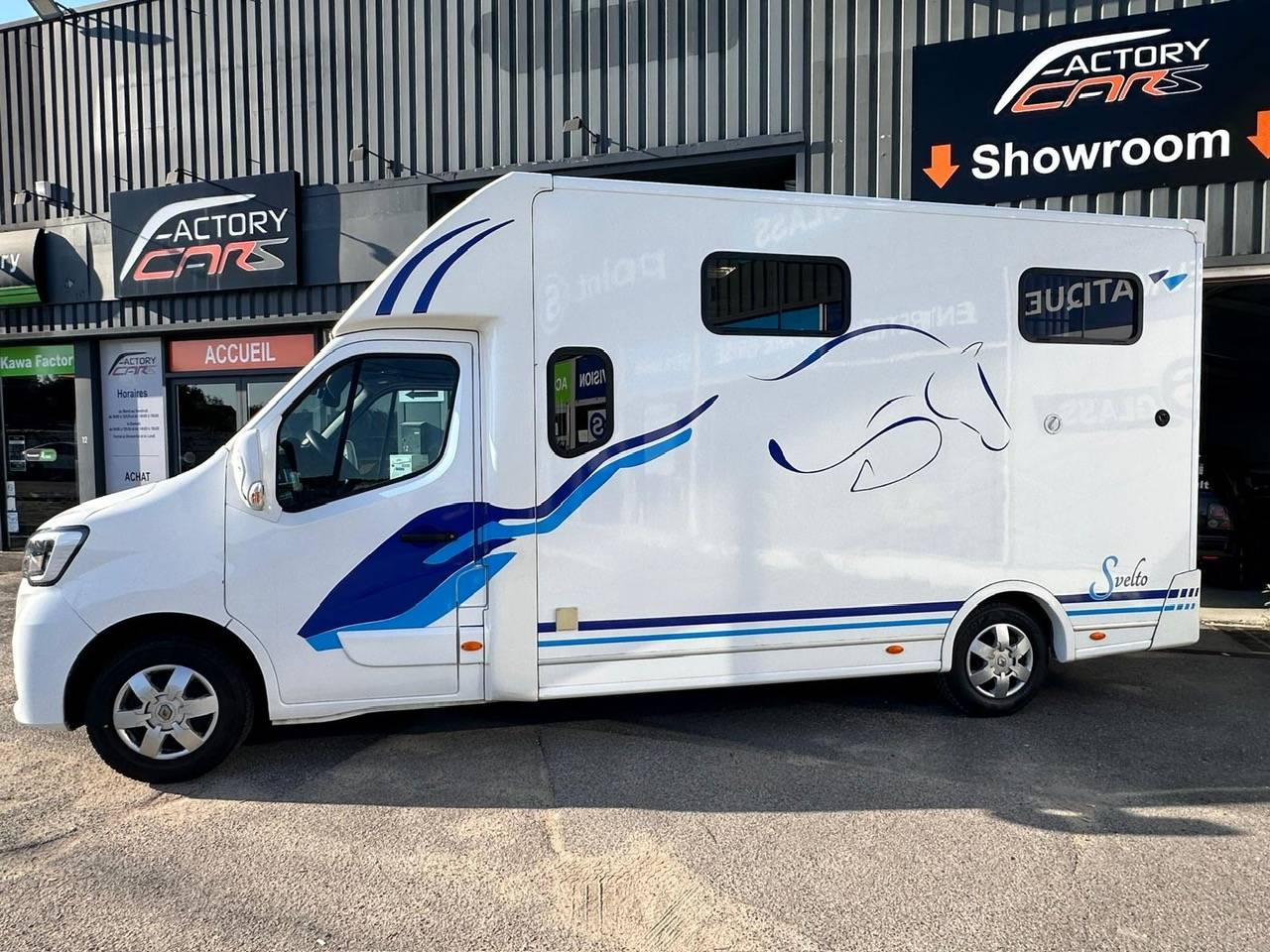 A vendre Camion VL Renault master 5 places 