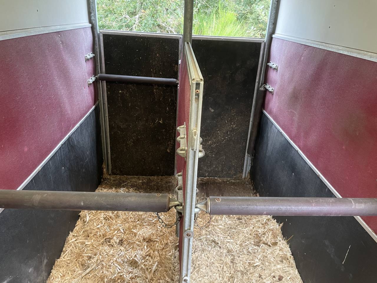 Van ifor Williams 2 places