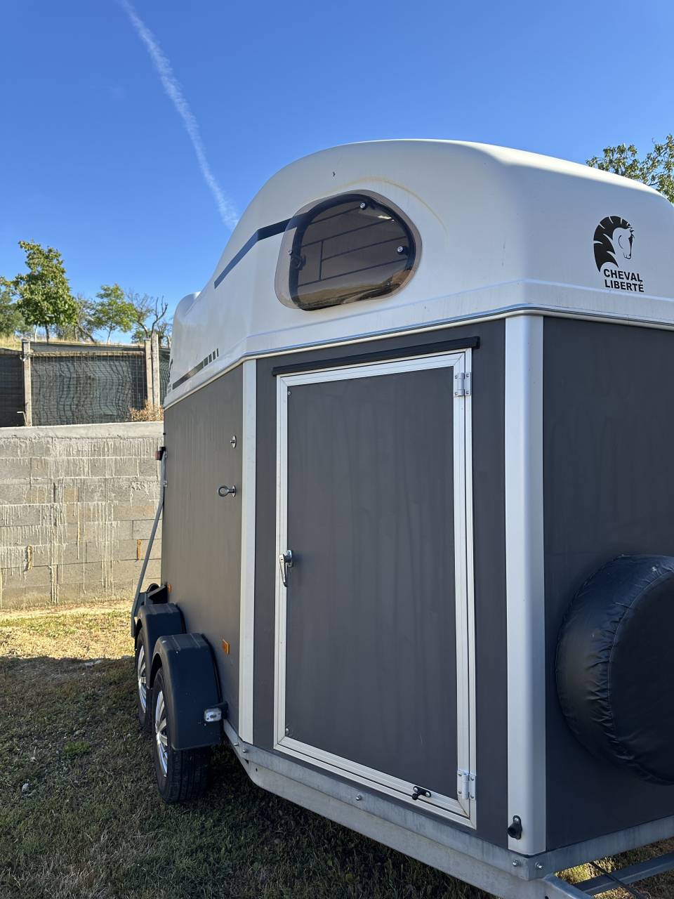 Van 2 places cheval liberté Gold first 